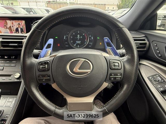 Lexus RC 2018-10 8830018-29