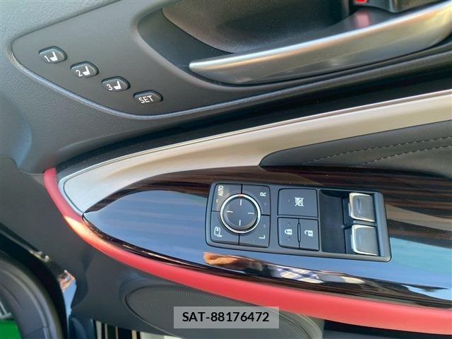 Lexus RC 2023-01 1228578-27