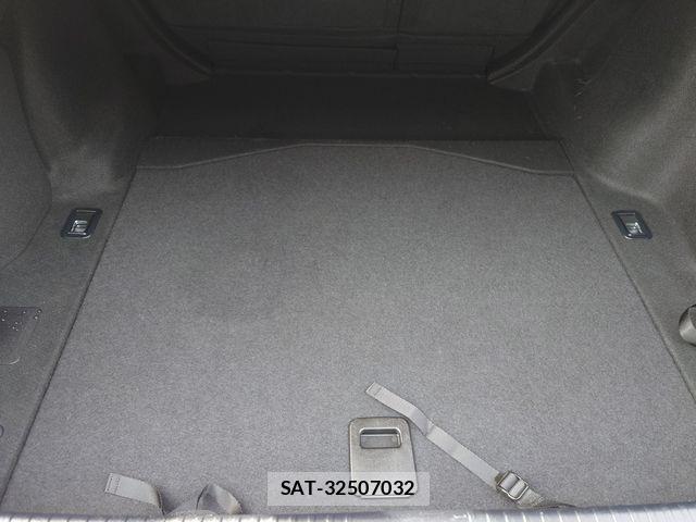 Lexus RC 2015-05 2082078-22