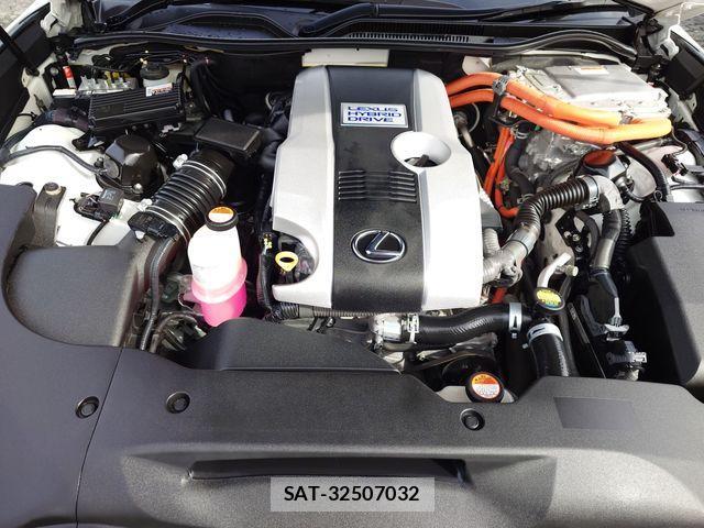 Lexus RC 2015-05 2082078-23