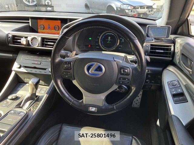 Lexus RC 2015-10 4241841-1