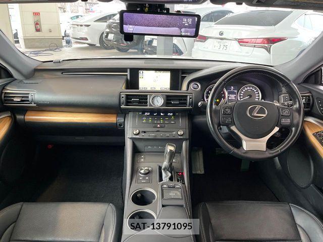 Lexus RC 2016-09 4964880-1