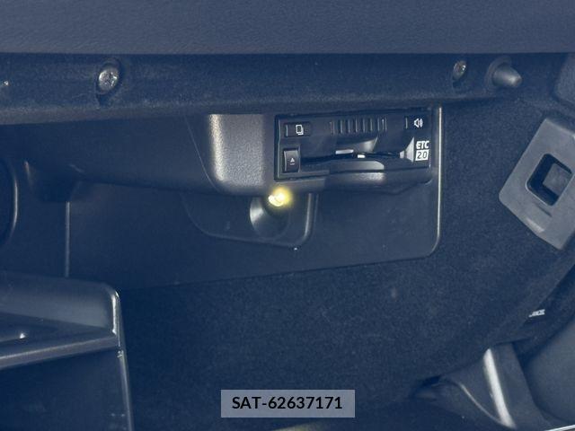 Lexus RC 2023-04 5871152-11