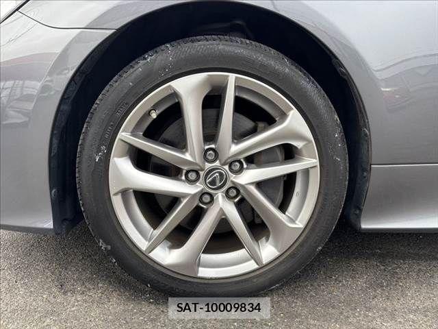 Lexus RC 2019-04 6011841-26