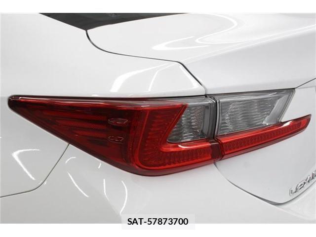Lexus RC 2015-04 6641869-17