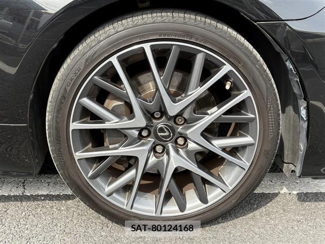 Lexus RC 2016-08 7221108-12