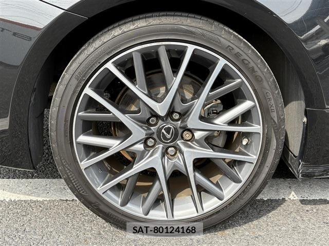 Lexus RC 2016-08 7221108-29