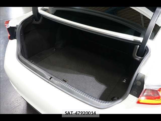 Lexus RC 2017-07 7221104-18