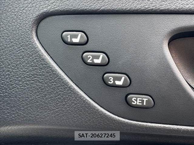 Lexus RC 2015-03 7617719-23