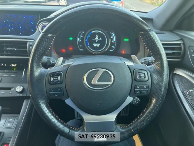 Lexus RC 2018-04 8100187-14