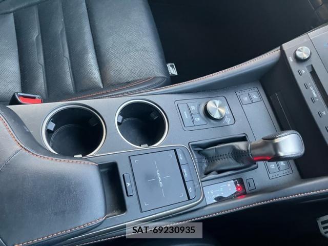 Lexus RC 2018-04 8100187-21