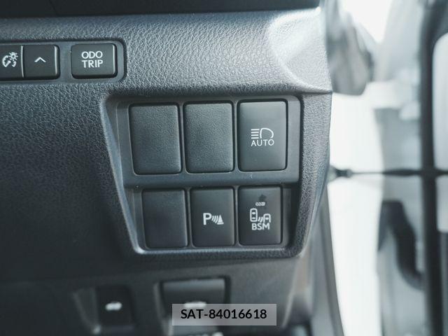 Lexus RC 2023-03 8100188-22