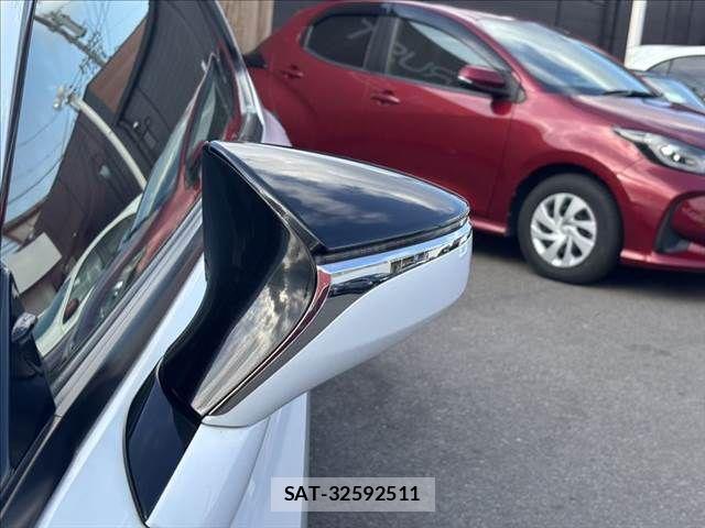 Lexus RC 2019-09 8131044-23
