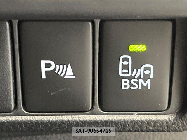 Lexus RC 2021-03 8131042-9