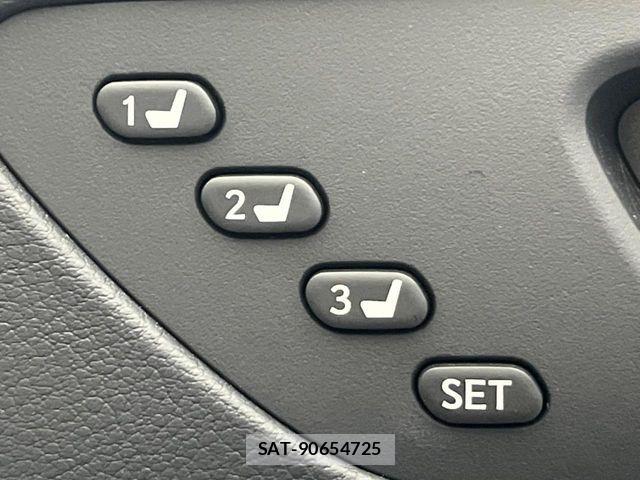 Lexus RC 2021-03 8131042-11