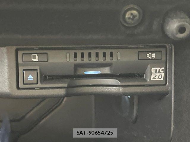 Lexus RC 2021-03 8131042-12