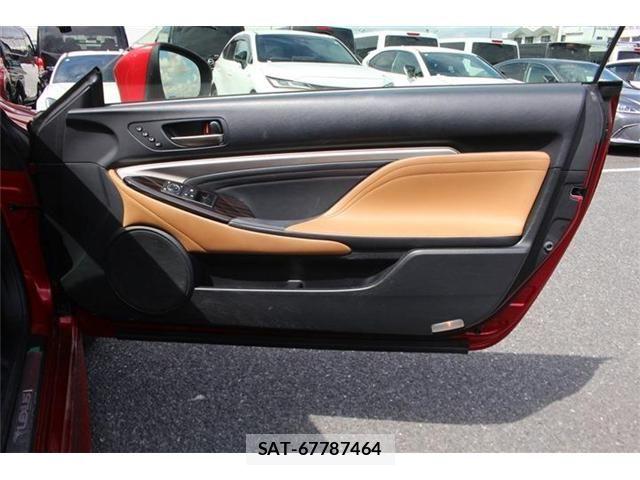 Lexus RC 2014-10 8743494-16
