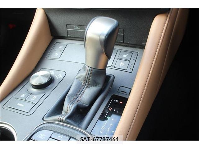 Lexus RC 2014-10 8743494-24