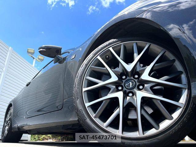 Lexus RC 2014-11 8780903-13