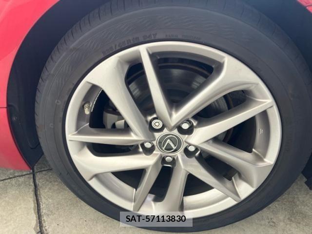 Lexus RC 2019-05 8830020-12