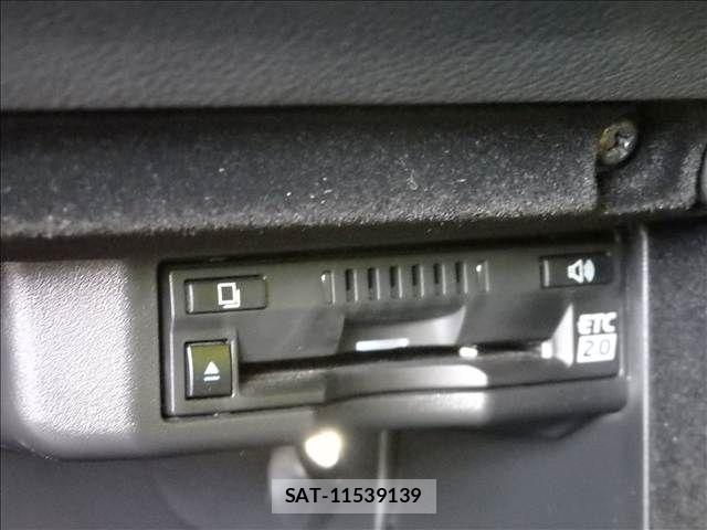Lexus RC 2020-03 8883860-5