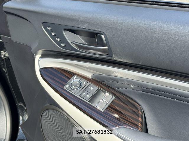 Lexus RC 2024-10 7455459-11