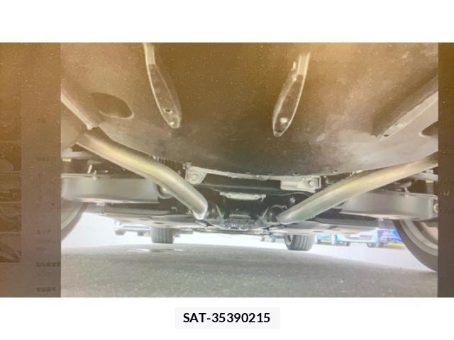 Lexus RC 2022-03 8883859-11