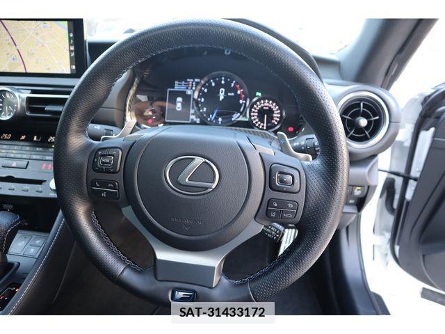 Lexus RC F 2023-08 1302681-12