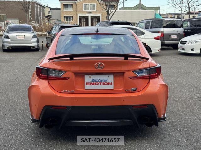 Lexus RC F 2017-04 3378129-9
