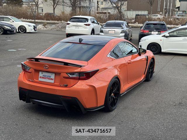 Lexus RC F 2017-04 3378129-10