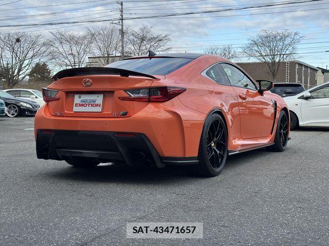 Lexus RC F 2017-04 3378129-11