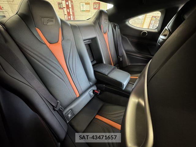 Lexus RC F 2017-04 3378129-21
