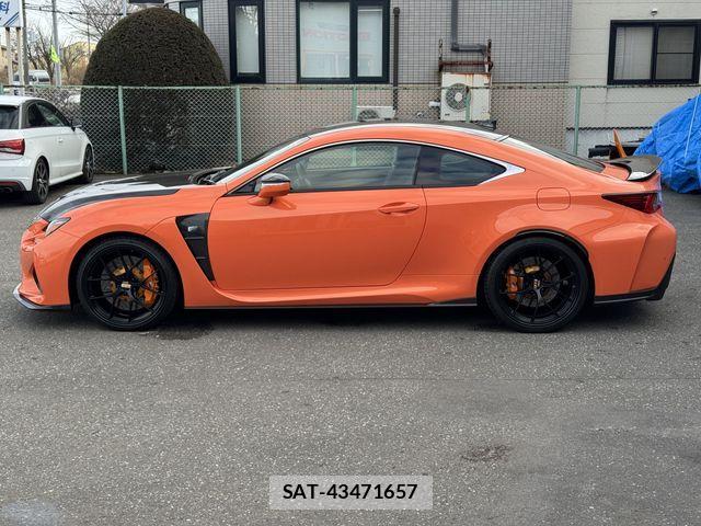 Lexus RC F 2017-04 3378129-6