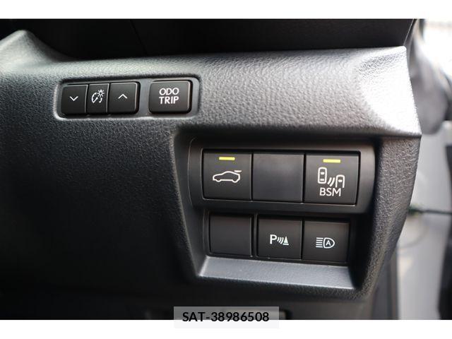 Lexus RC F 2024-02 3674874-17
