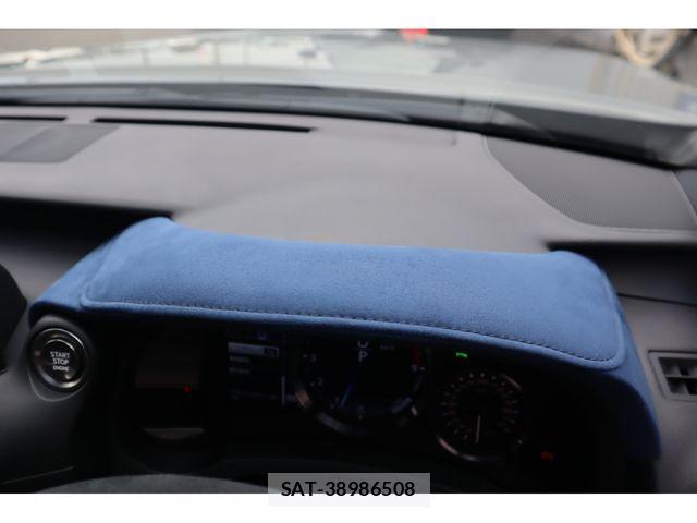 Lexus RC F 2024-02 3674874-19