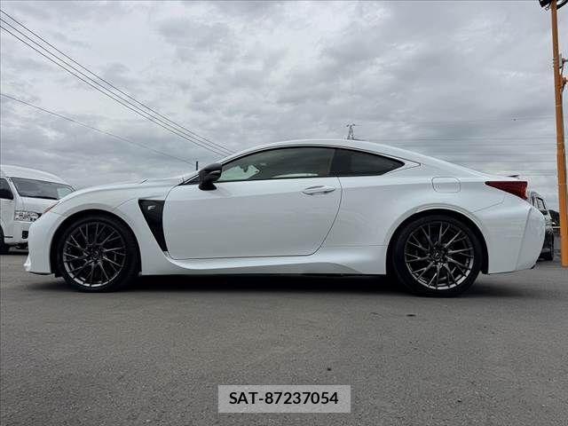 Lexus RC F 2015-04 8627518-10