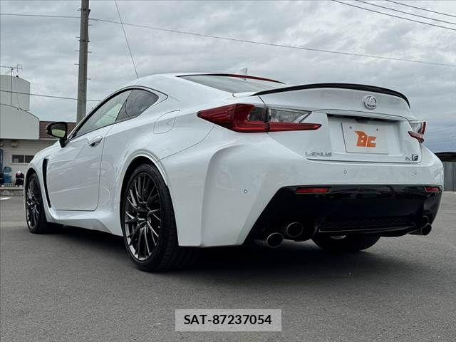 Lexus RC F 2015-04 8627518-12