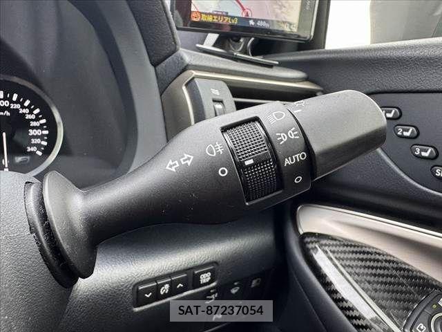 Lexus RC F 2015-04 8627518-27