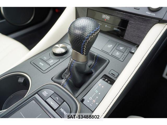 Lexus RC F 2017-03 8666425-17