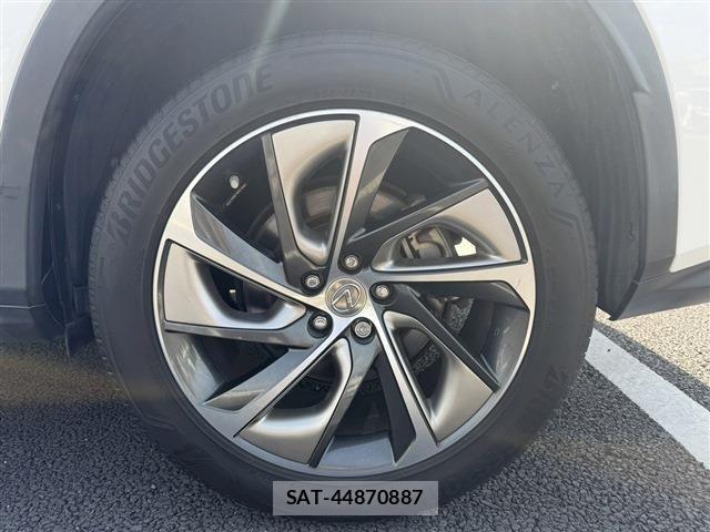 Lexus RX 2017-11 6676715-25