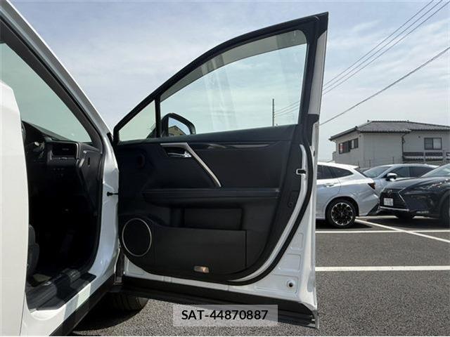 Lexus RX 2017-11 6676715-27