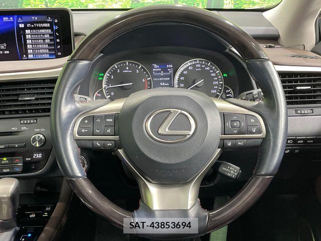 Lexus RX 2017-06 7358547-10