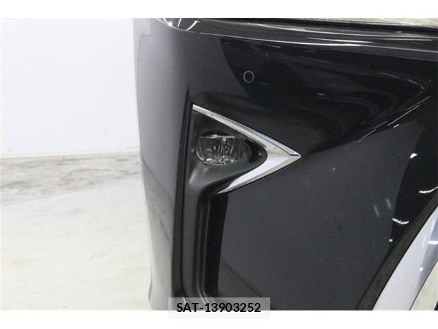 Lexus RX 2017-11 8208452-12