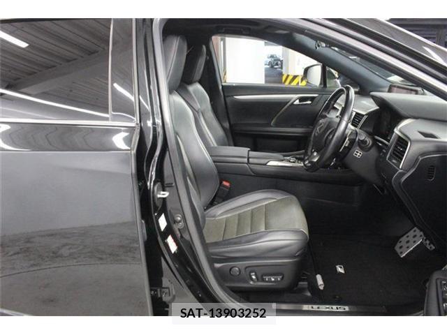 Lexus RX 2017-11 8208452-28