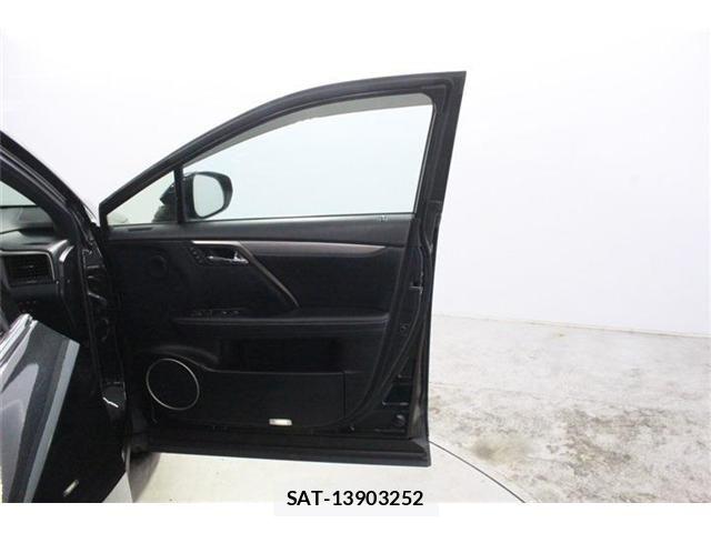 Lexus RX 2017-11 8208452-29