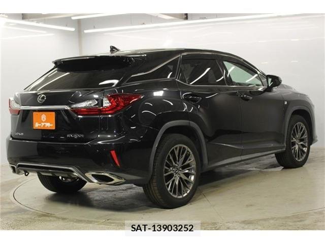 Lexus RX 2017-11 8208452-4