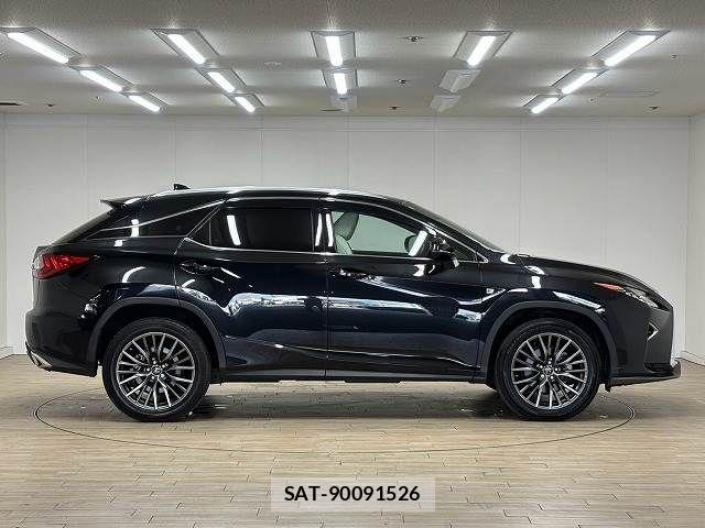 Lexus RX 2017-06 8627517-17