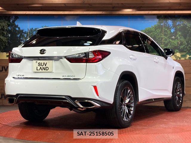 Lexus RX 2016-04 6815740-16