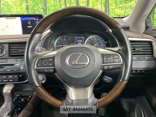 Lexus RX 2017-05 8146083-10