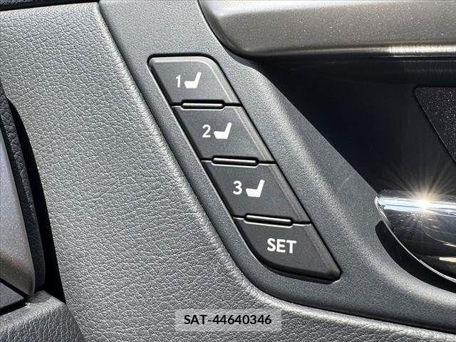 Lexus RX 2016-02 8208453-5